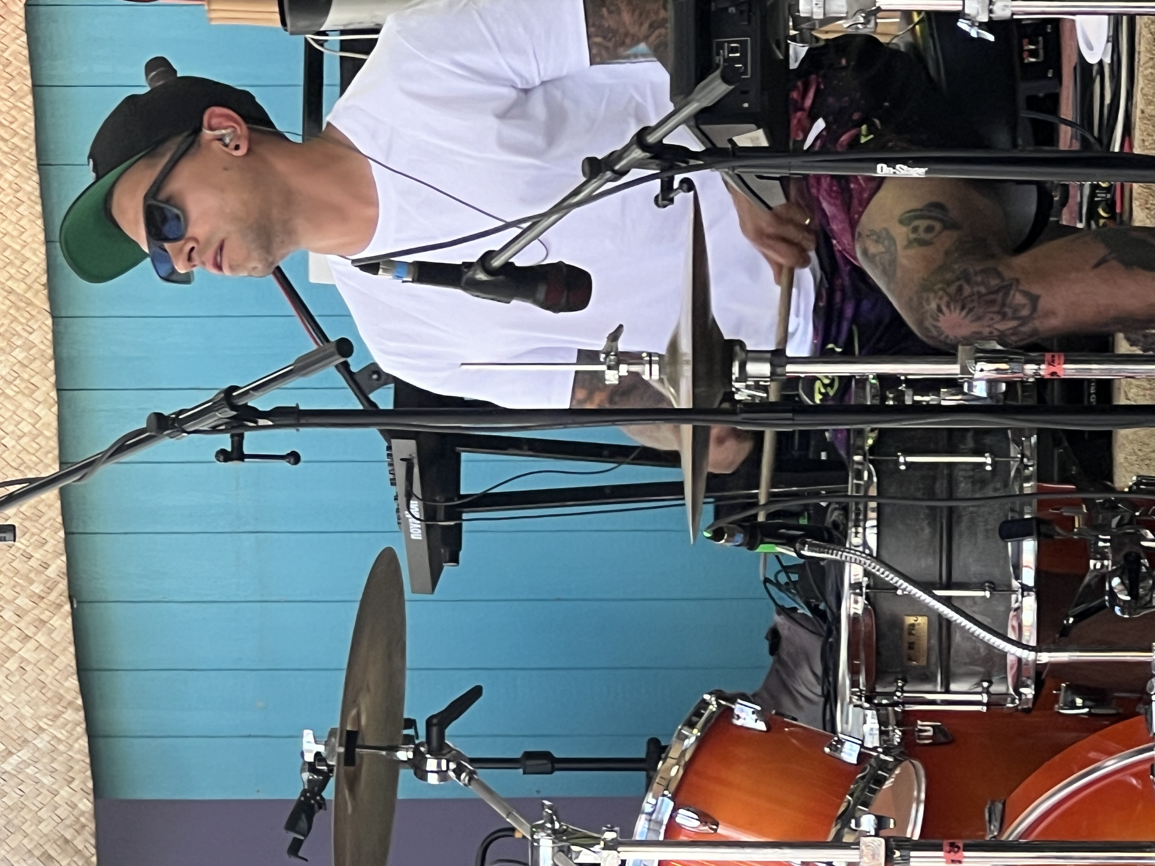 Royal Blu w/ The Autos