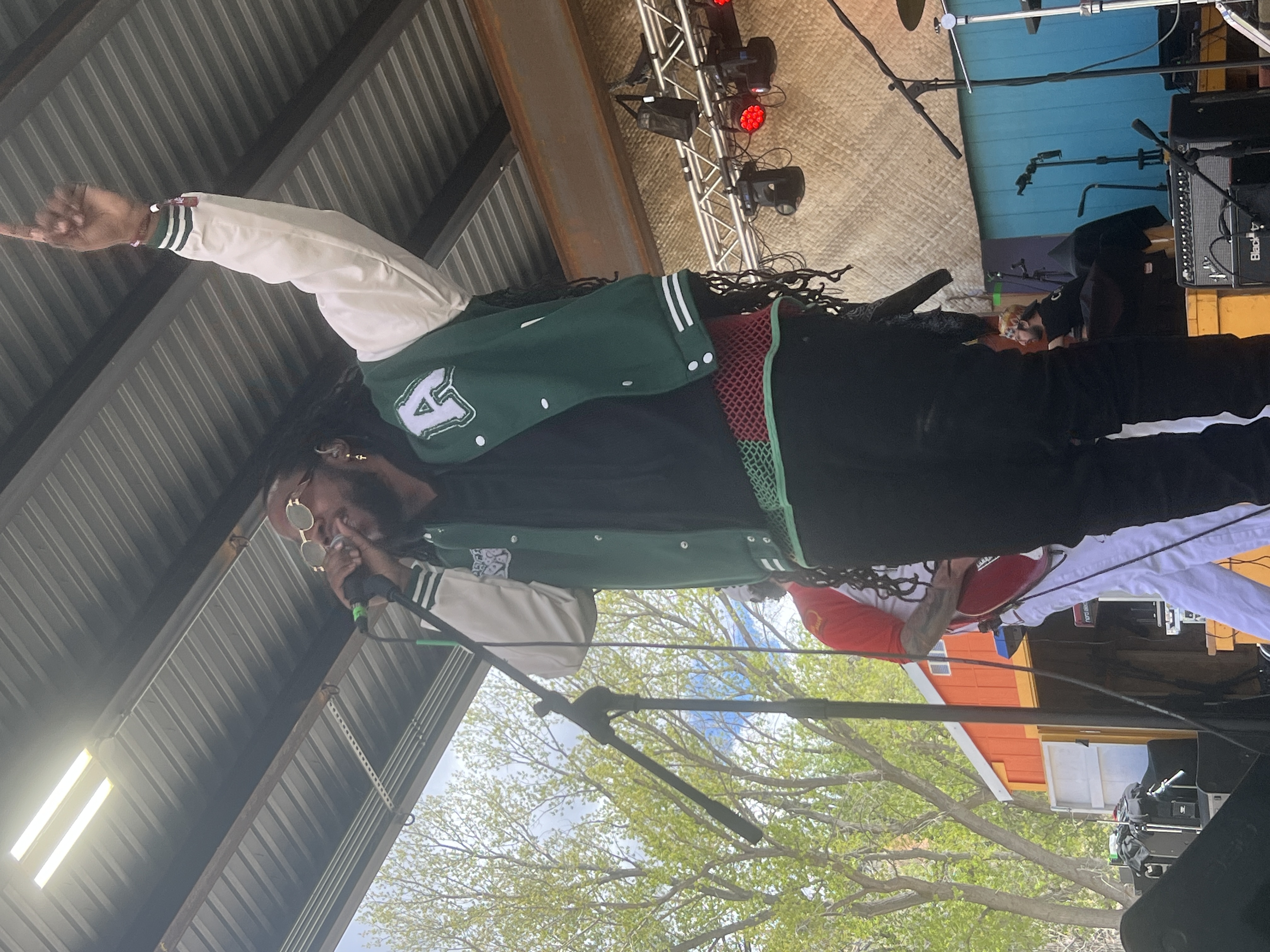 Royal Blu w/ The Autos