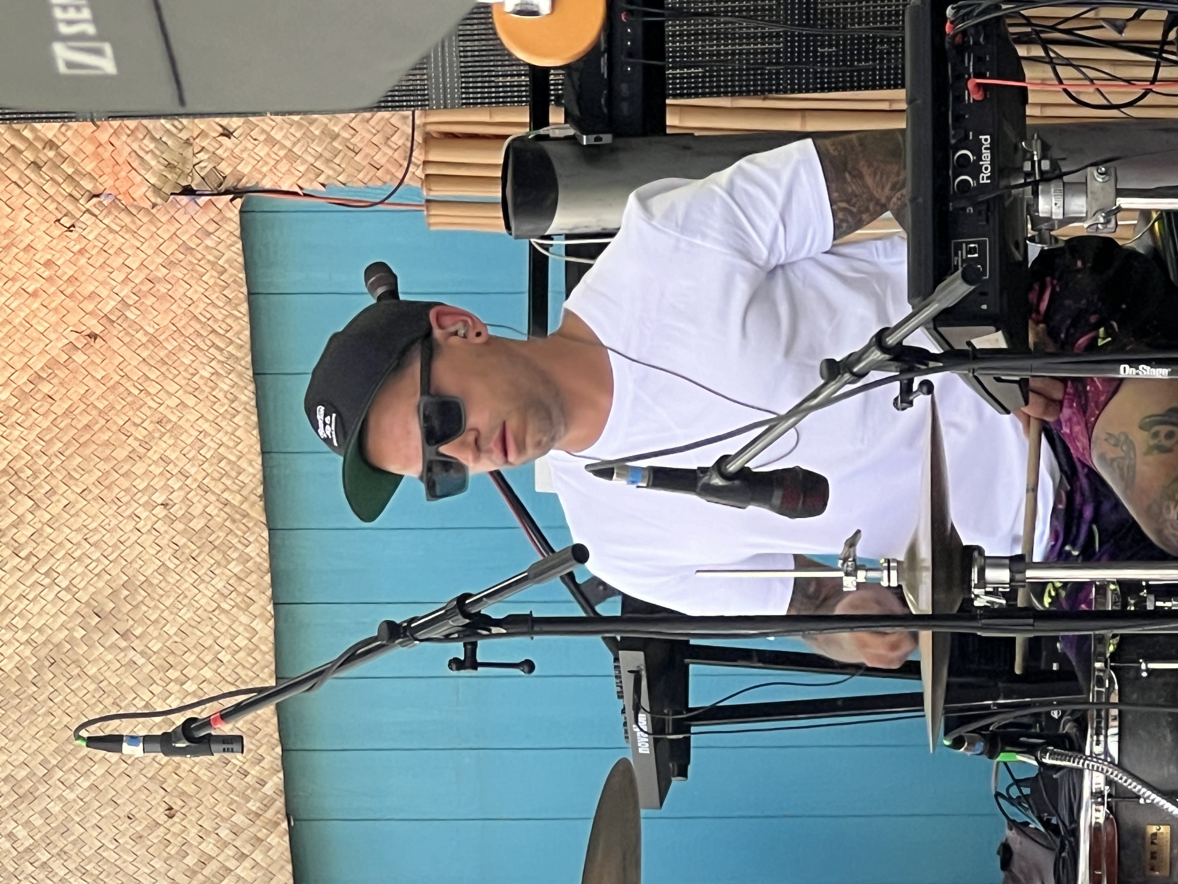 Royal Blu w/ The Autos