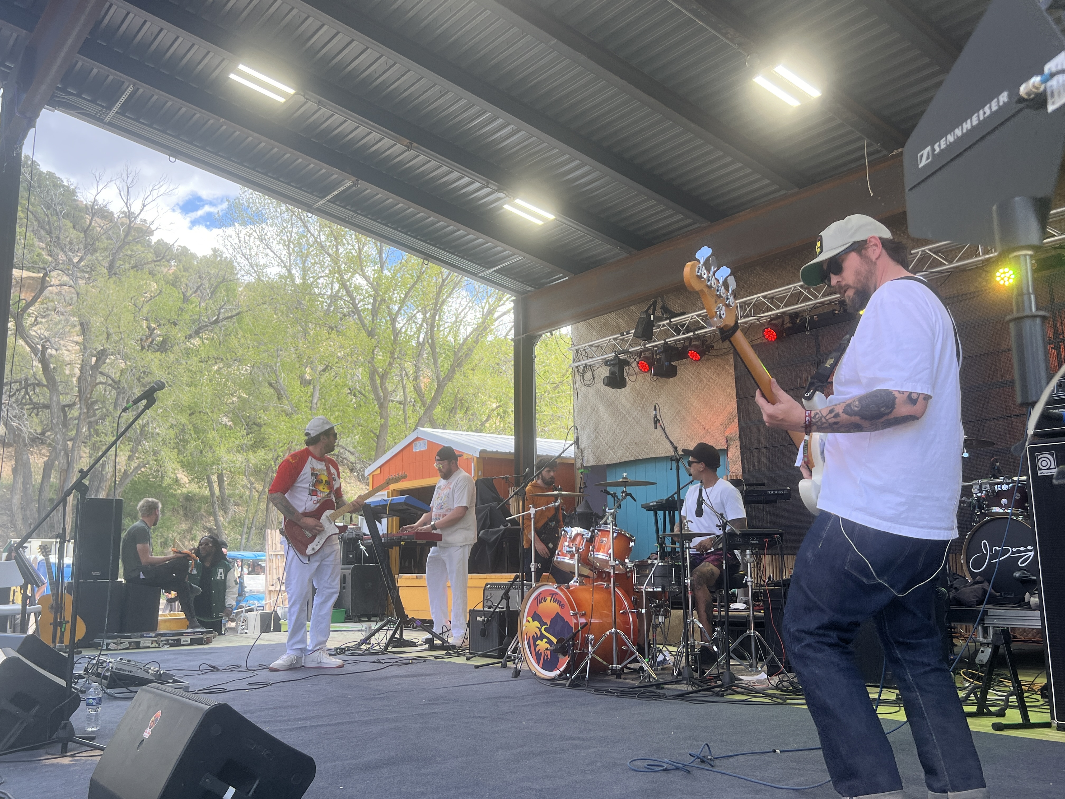 Royal Blu w/ The Autos — Rise & Vibes Festival 2024